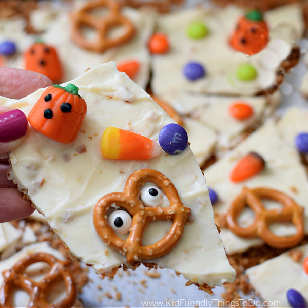 Delicious Halloween Candy Bark {with a Pretzel Crust!}