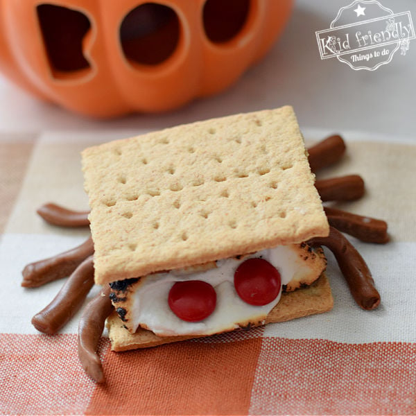 Spider S'more for Halloween 