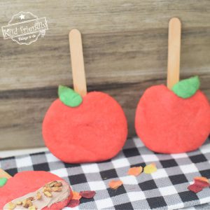 apple shaped sugar cookies