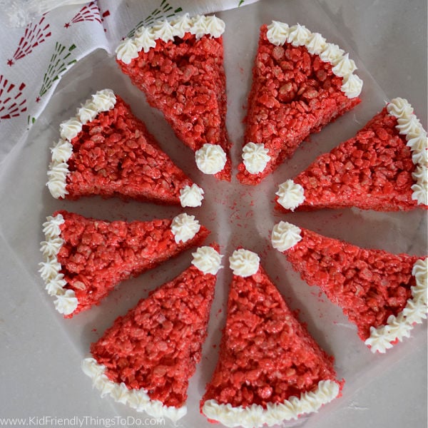 Read more about the article Santa Hat Christmas Rice Krispies Treats | Kid Friendly Things To Do