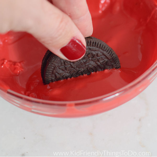 making love bug Oreo Cookies