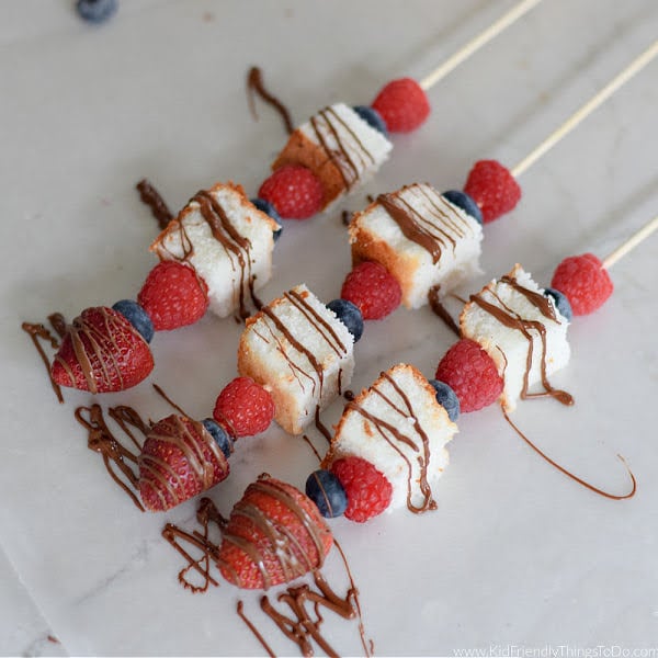 Read more about the article Patriotic Fruit Kabobs