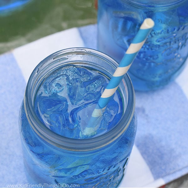 Read more about the article Easy and Delicious Sonic Ocean Water Recipe {Copycat}