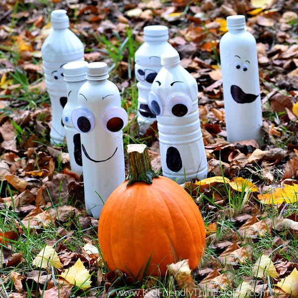 Pumpkin Bowling {Halloween Party Game}
