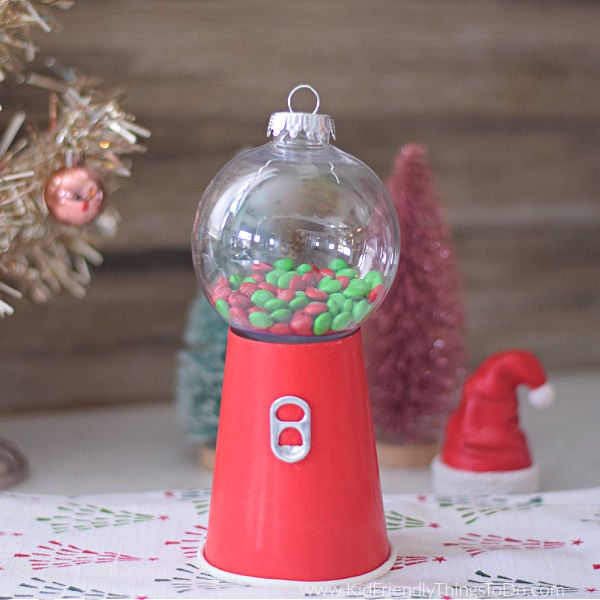 Read more about the article Christmas Gumball Machine Craft