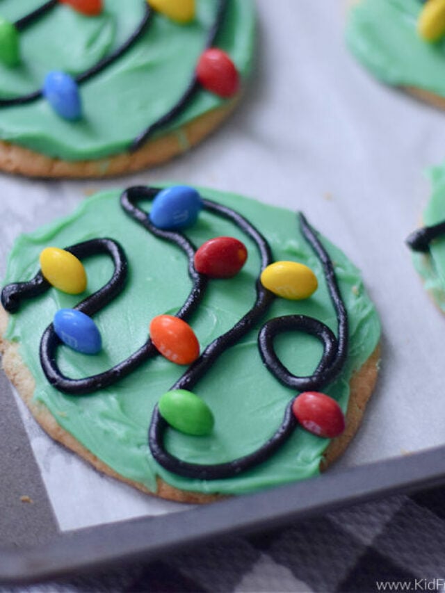 How to Decorate Cookies with Christmas Lights – Story
