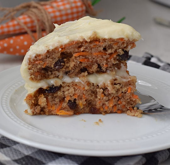 Read more about the article Moist Carrot Cake Recipe