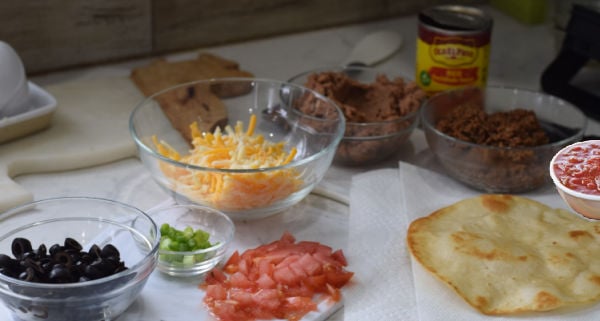 Mexican pizza ingredients 