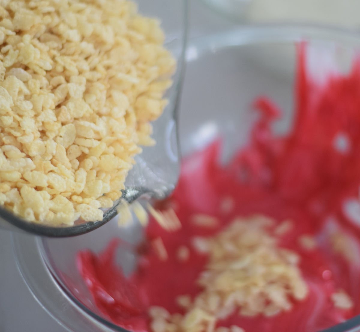 making popsicle rice krispies treats 