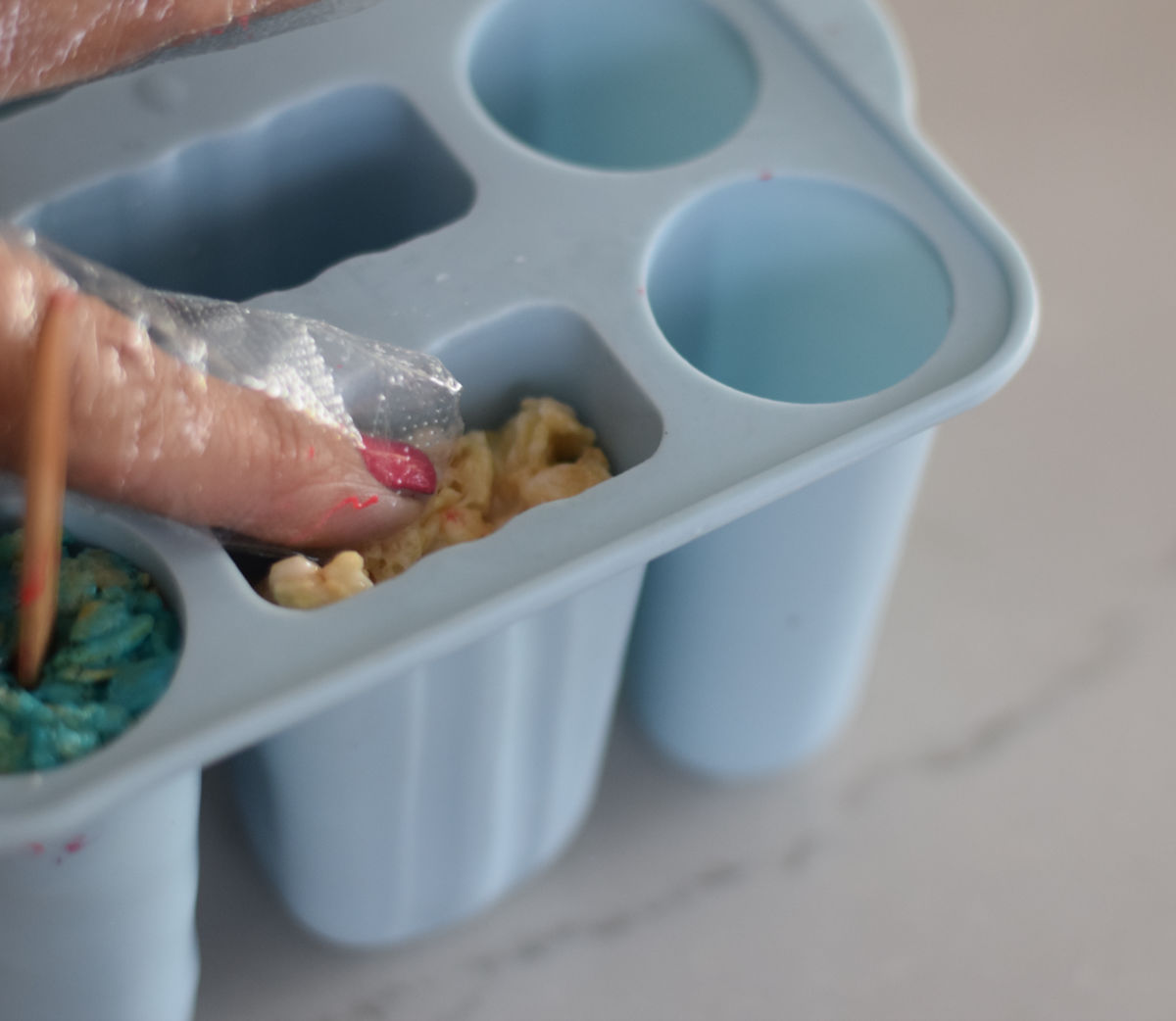 filling mold for popsicle rice krispies treats 