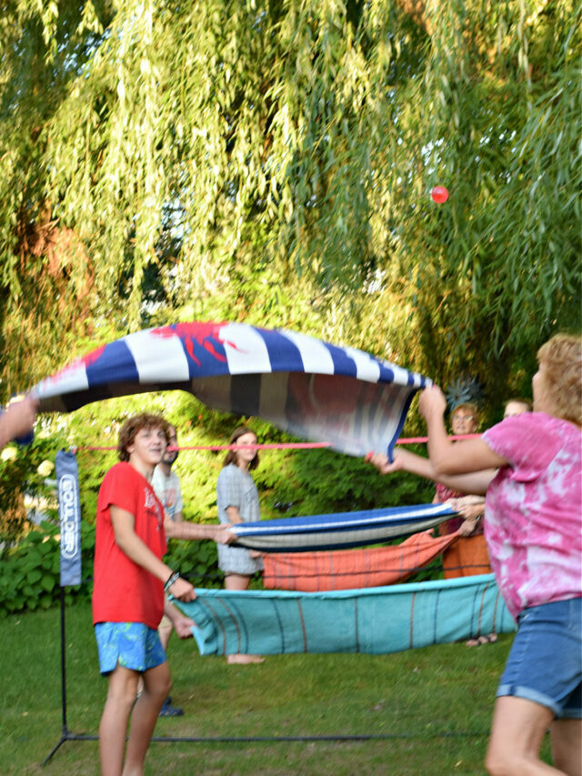 Water Balloon Volleyball – Story