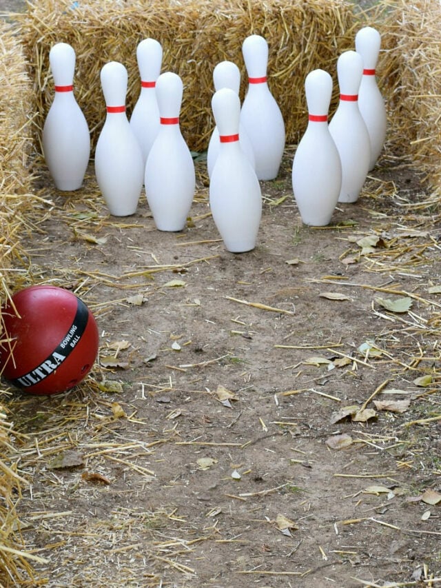 Haystack Bowling Fall Game – Story