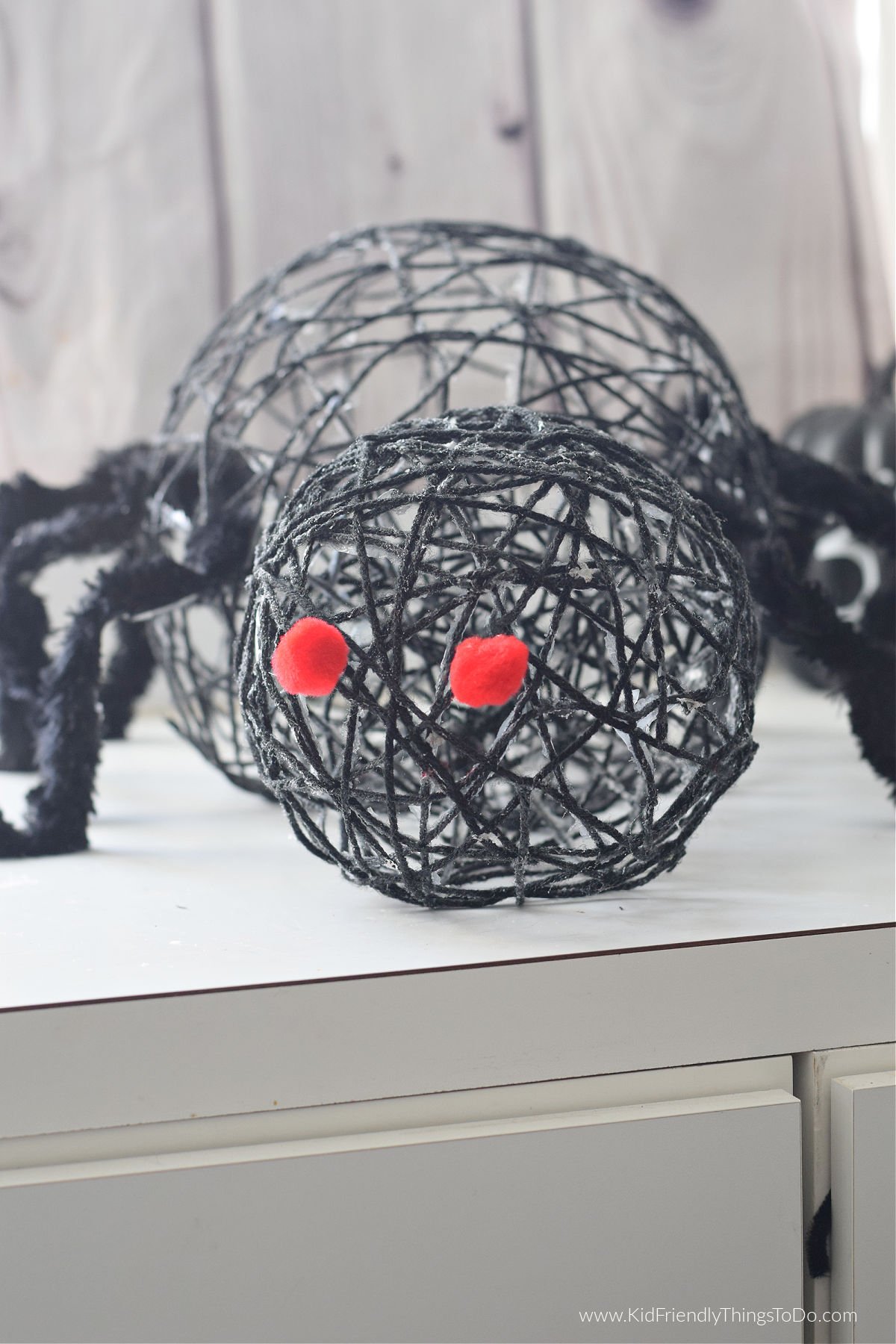 DIY giant spider craft 