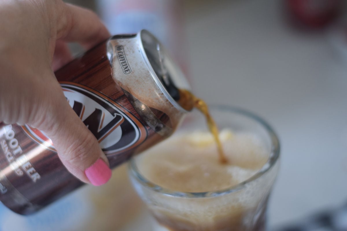 making a root beer float 
