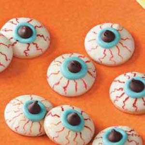 eyeball Halloween cookies 