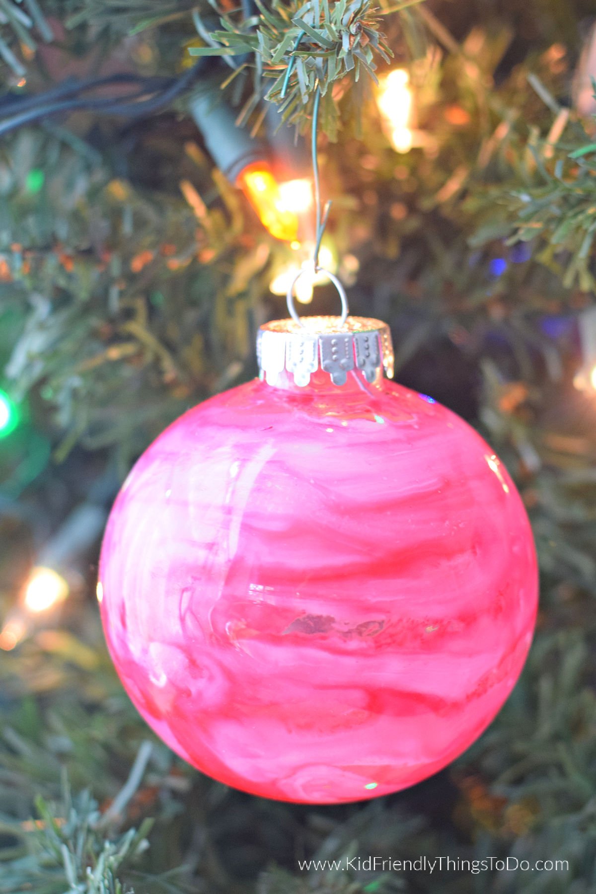 melted crayon ornament craft 