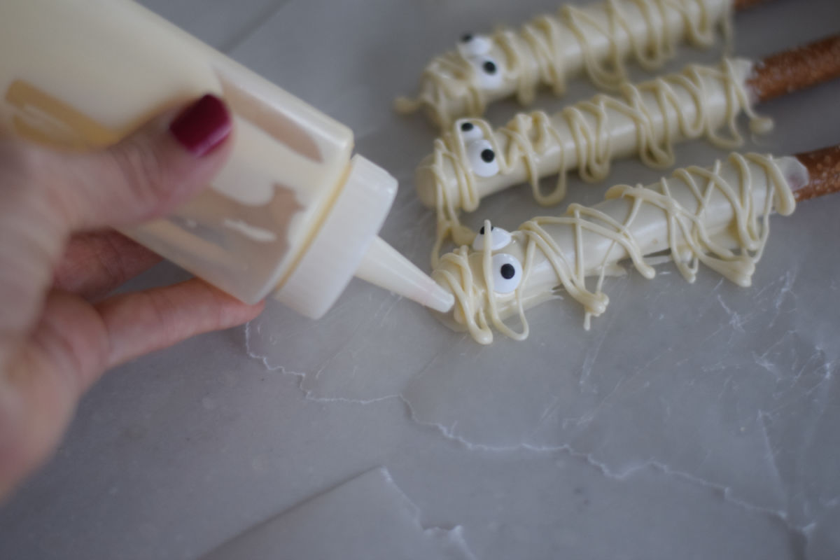 making mummy pretzels 