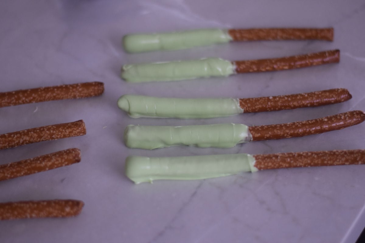 pretzel rods coated in chocolate 