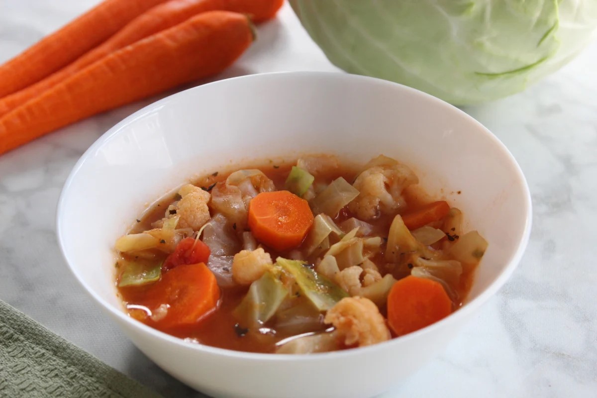 vegetable soup with cabbage 