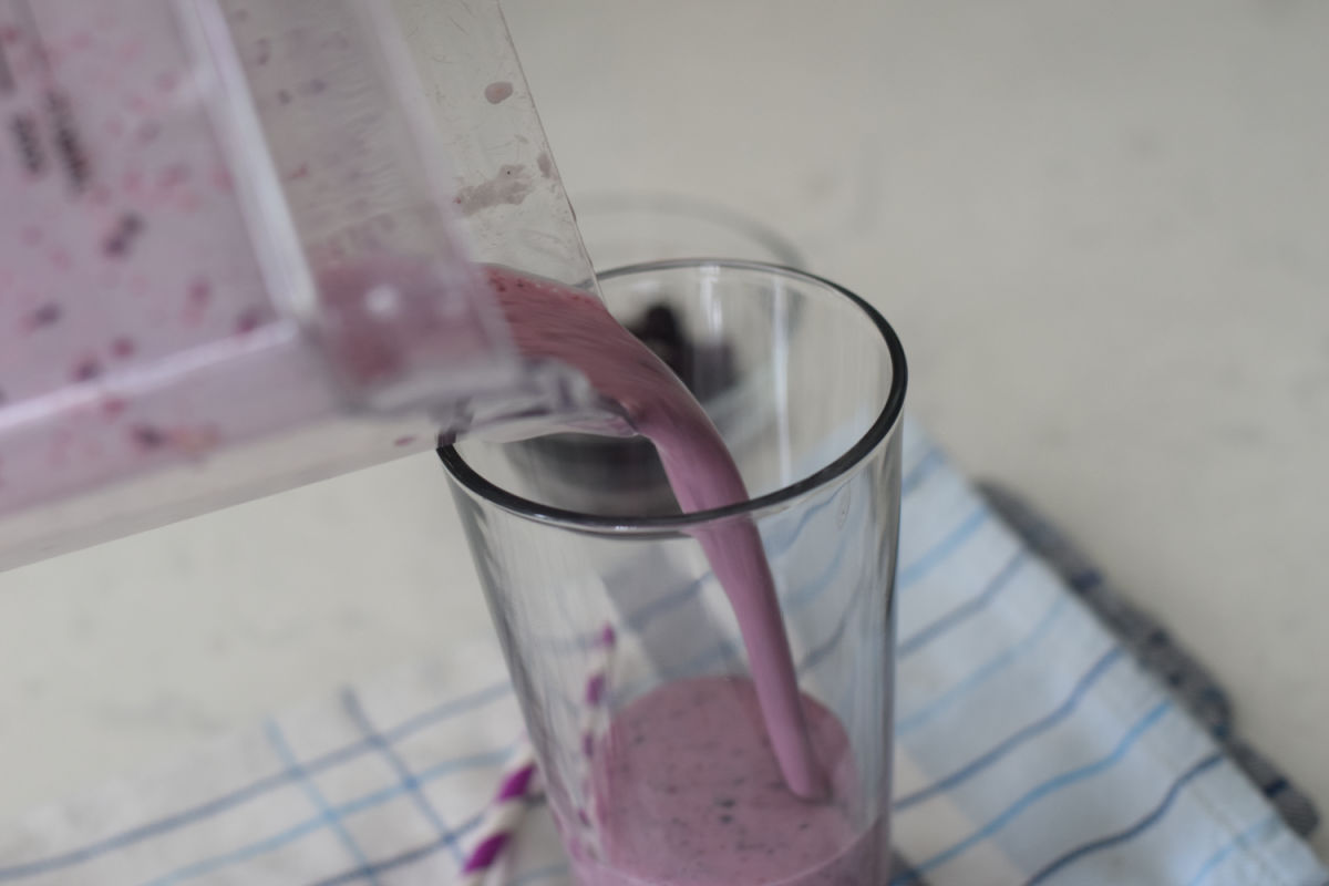 blueberry breakfast smoothie