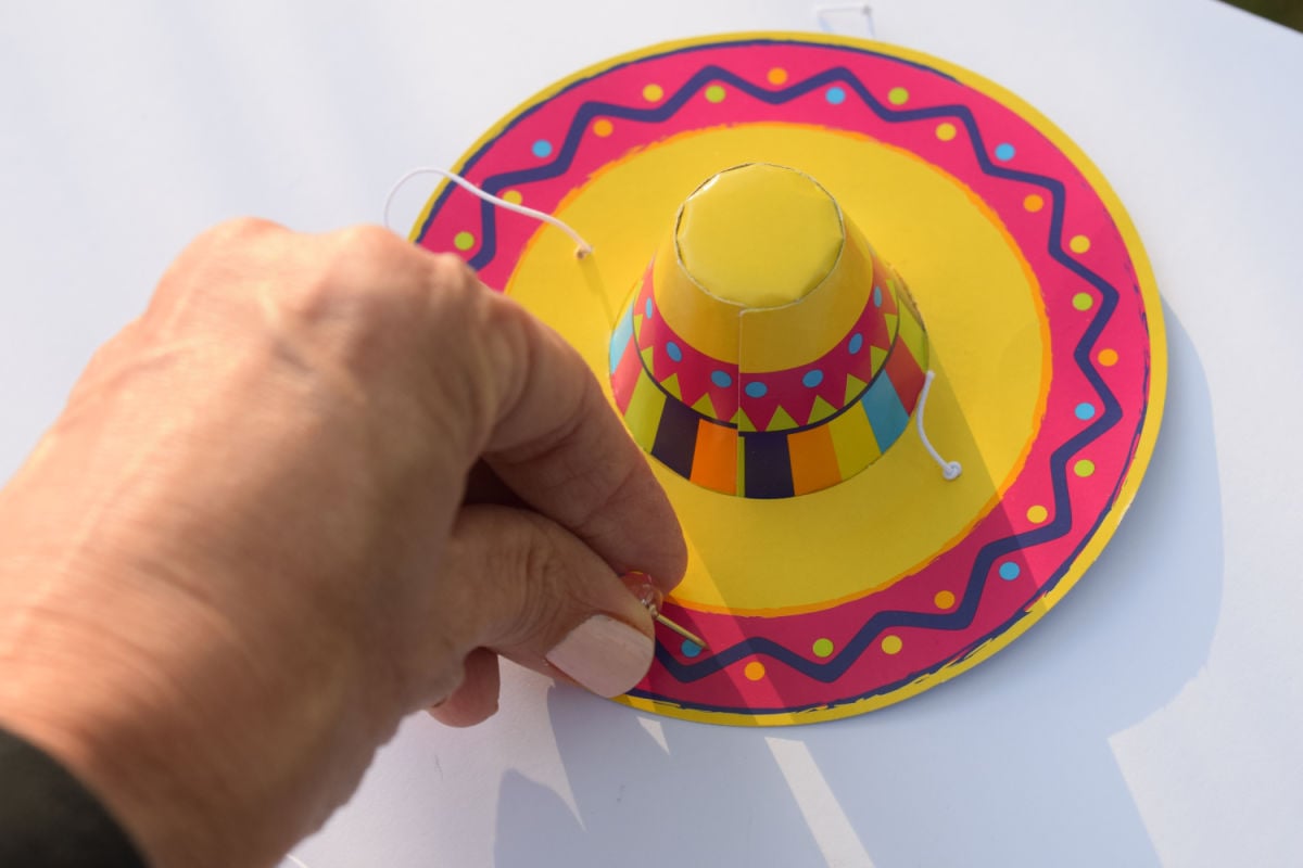 pinning the paper sombrero