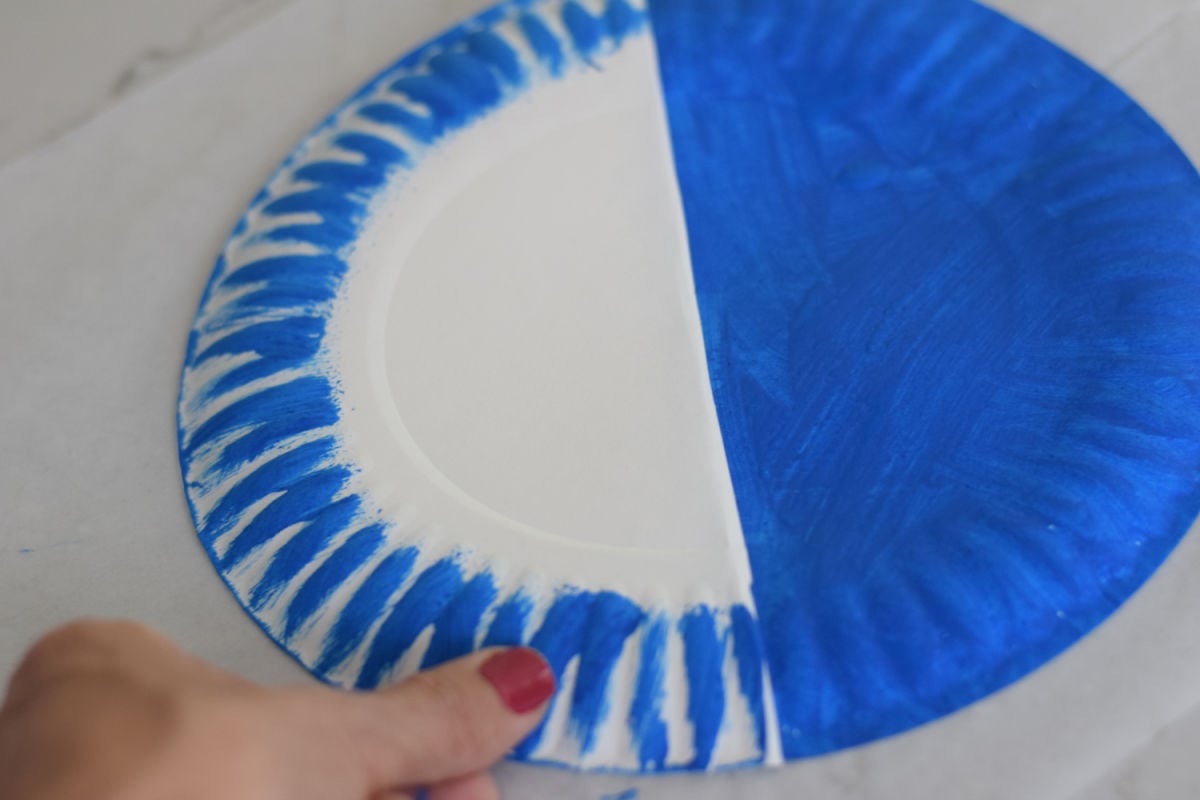 paper plates for shark craft