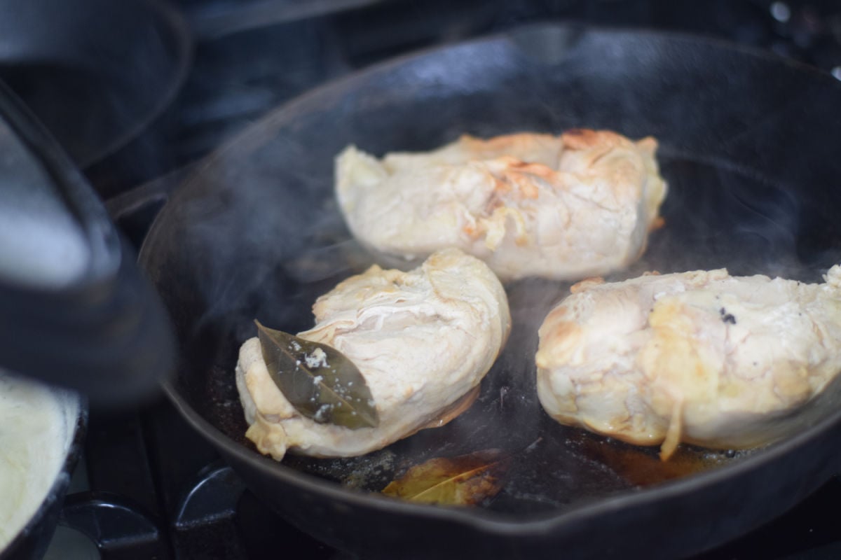 chicken with bay leaves