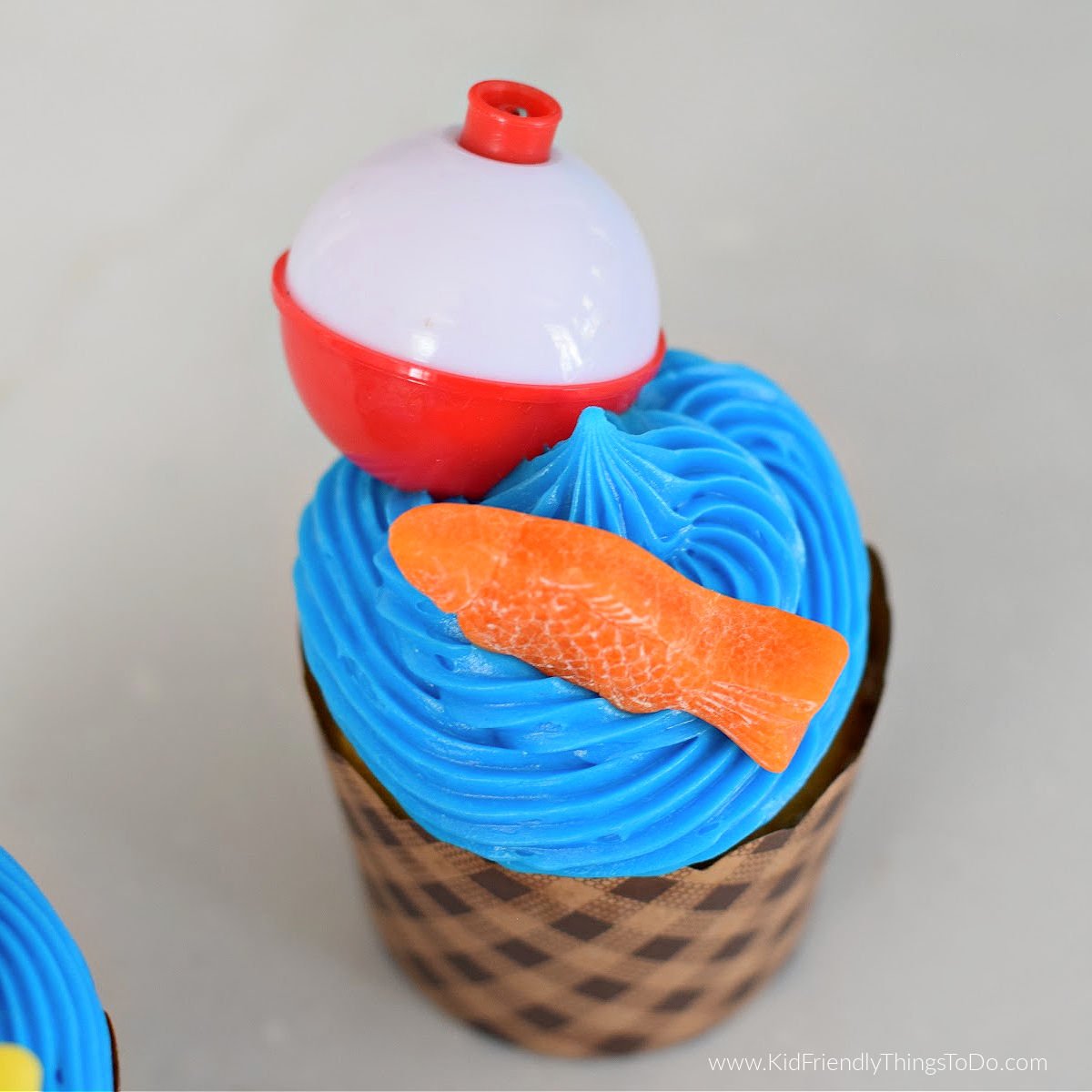 fishing bobber cupcakes