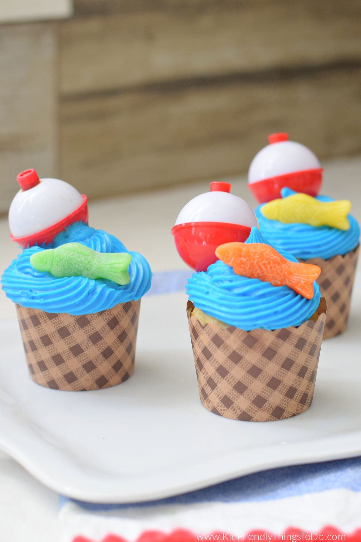 fishing bobber cupcakes