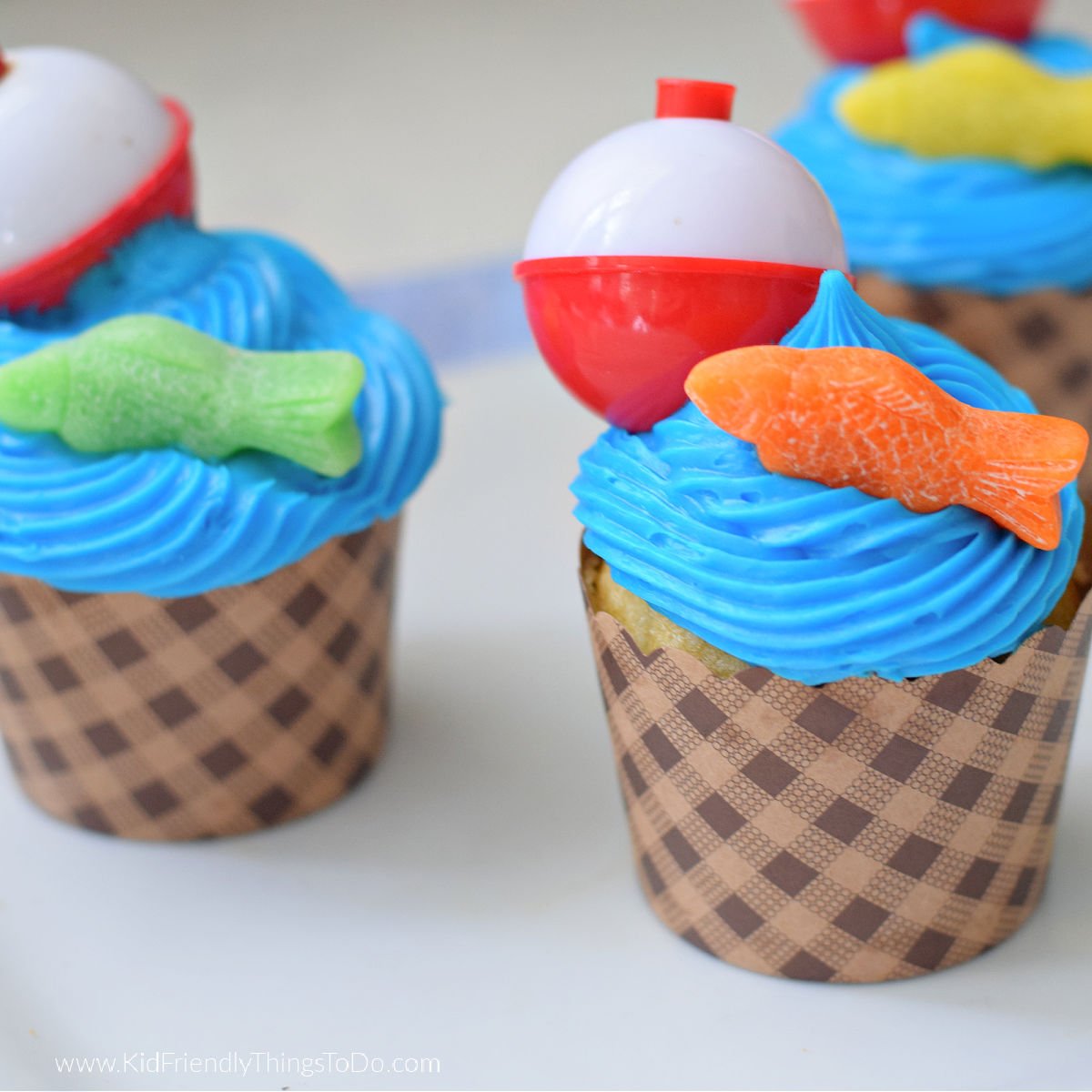 fishing bobber cupcakes