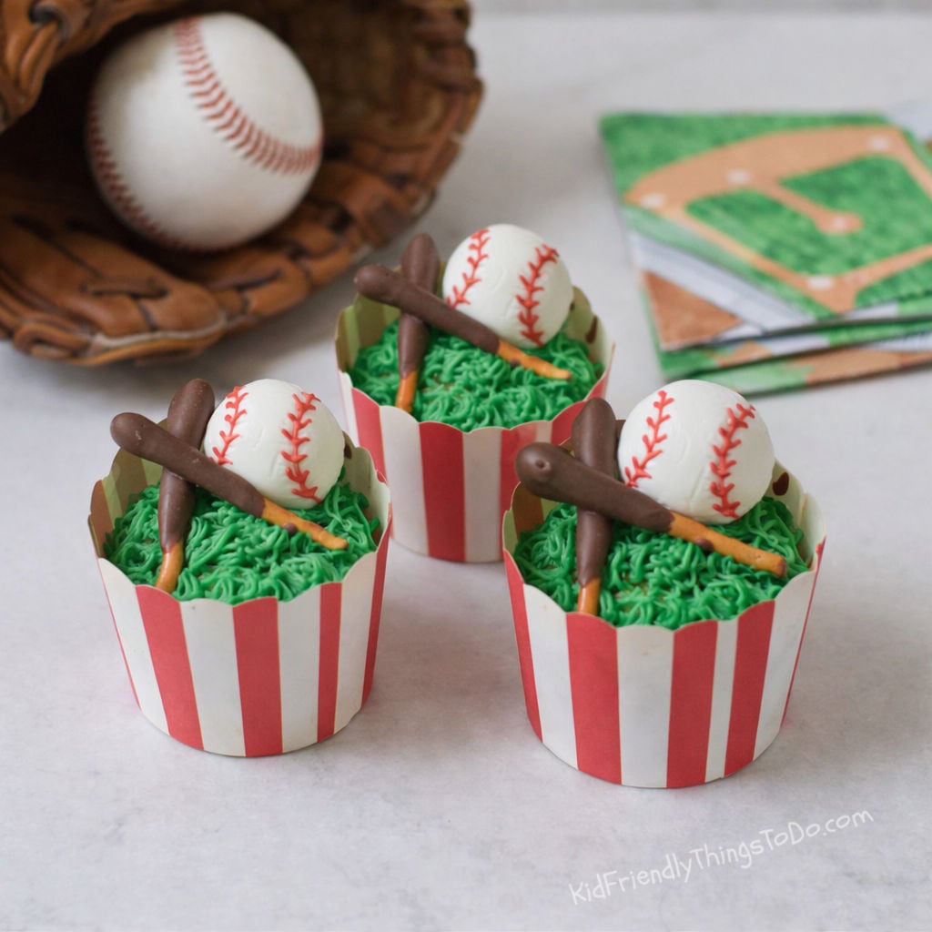 easy baseball cupcakes with pretzel bats