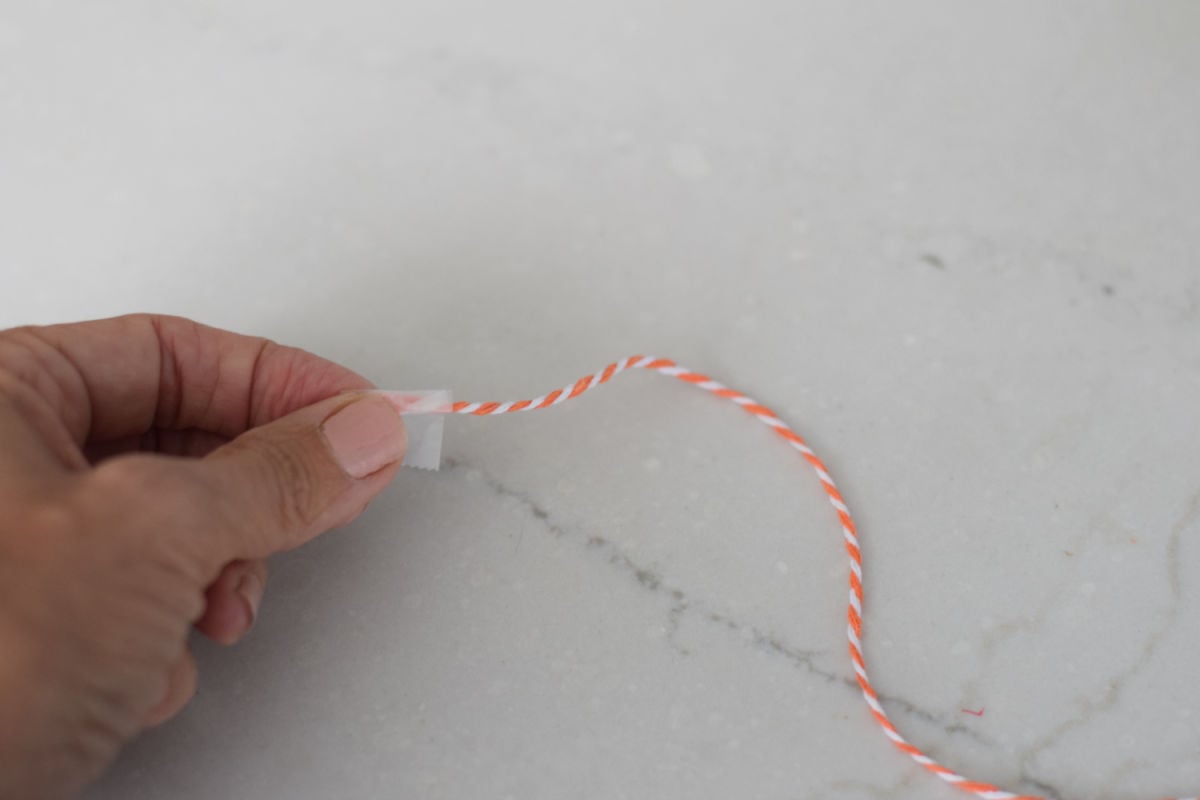 making a fruit loop bracelet