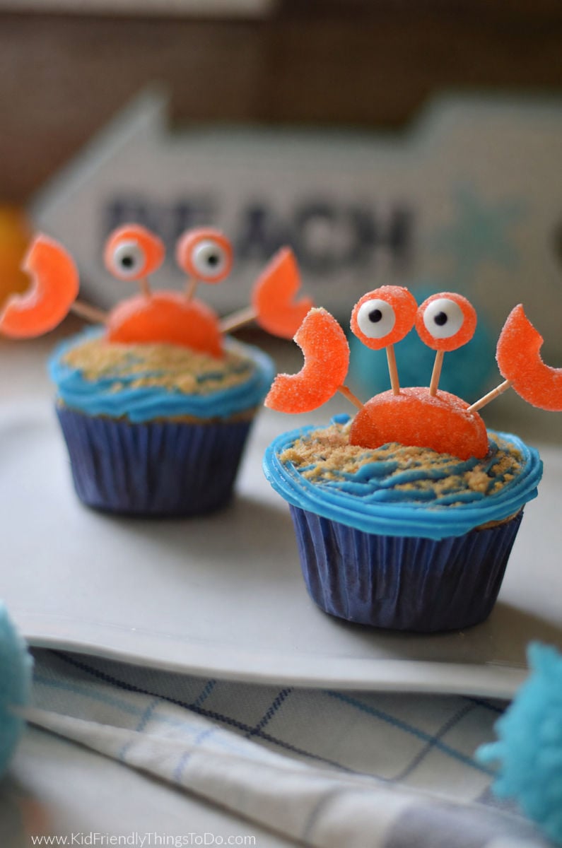 crab birthday cupcakes made with candy crab  