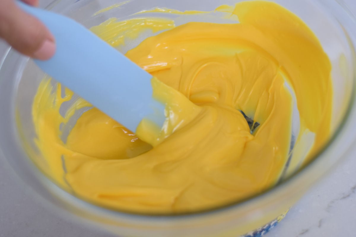 melted yellow chocolate 