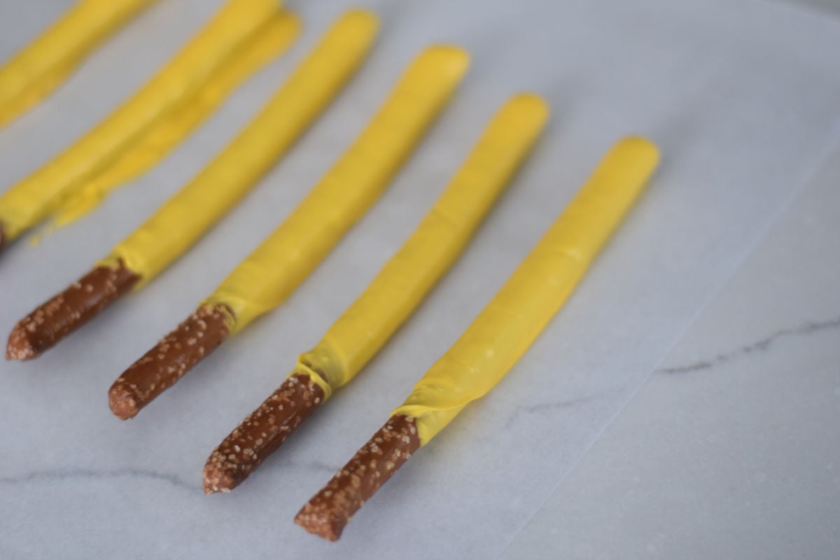 yellow dipped pretzels 
