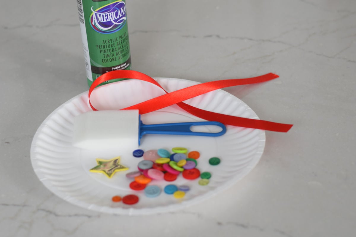 supplies for paper plate Christmas tree 