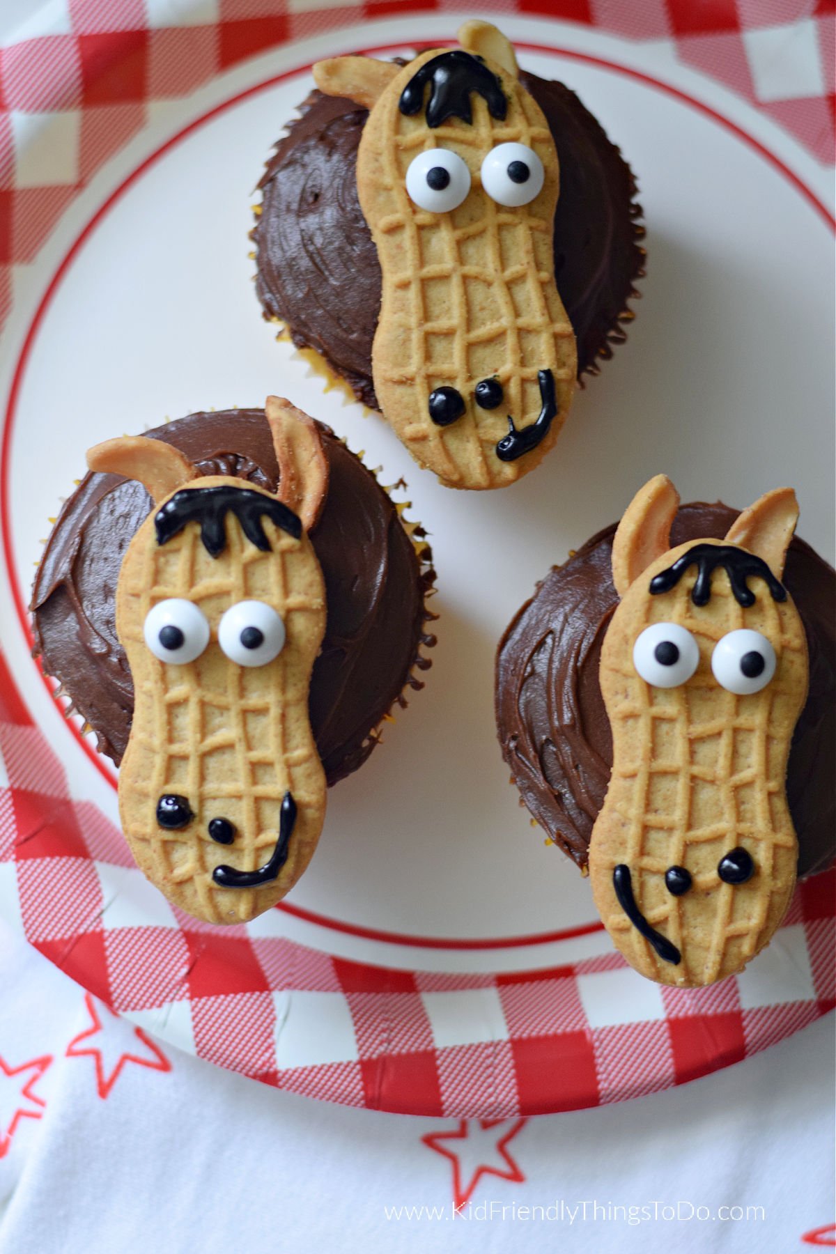 horse cupcakes