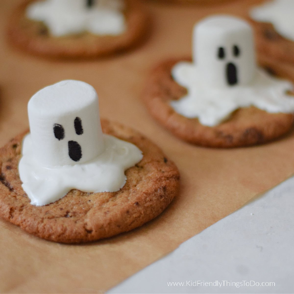 marshmallow ghost cookie