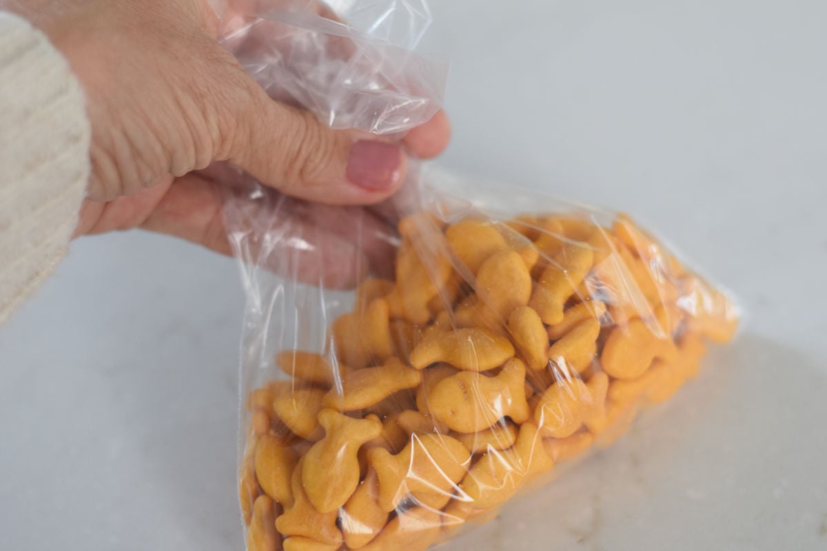 filling baggies with Goldfish