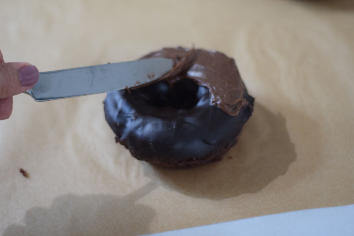 frosting chocolate donut