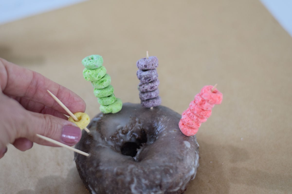 making fruit loop turkey donuts