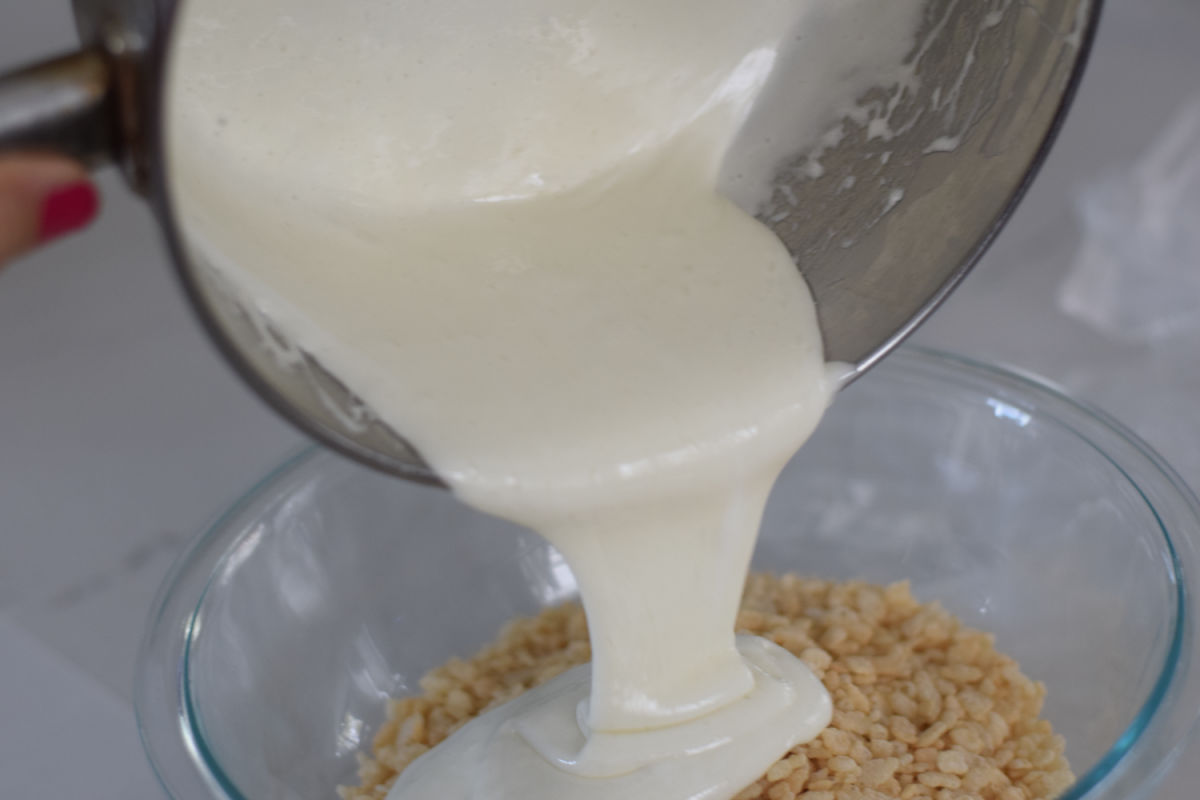 pouring marshmallow of rice cereal