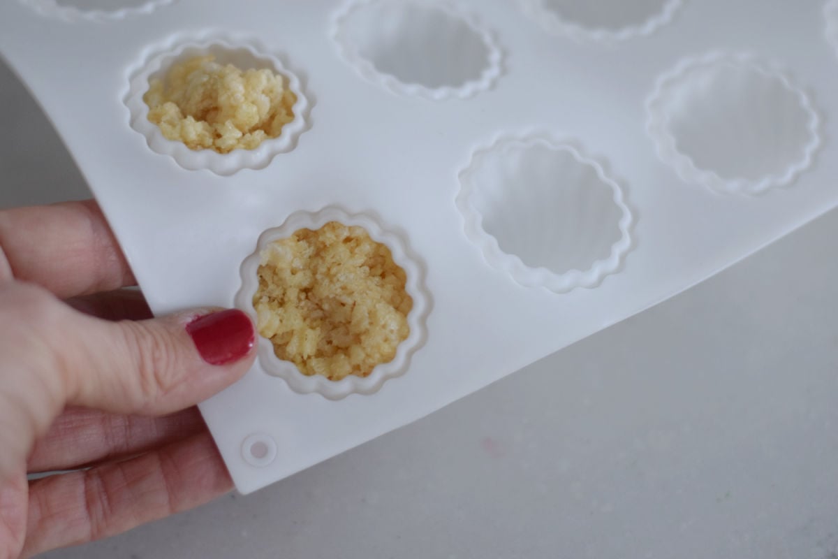 Rice Krispies Ghosts in Mold