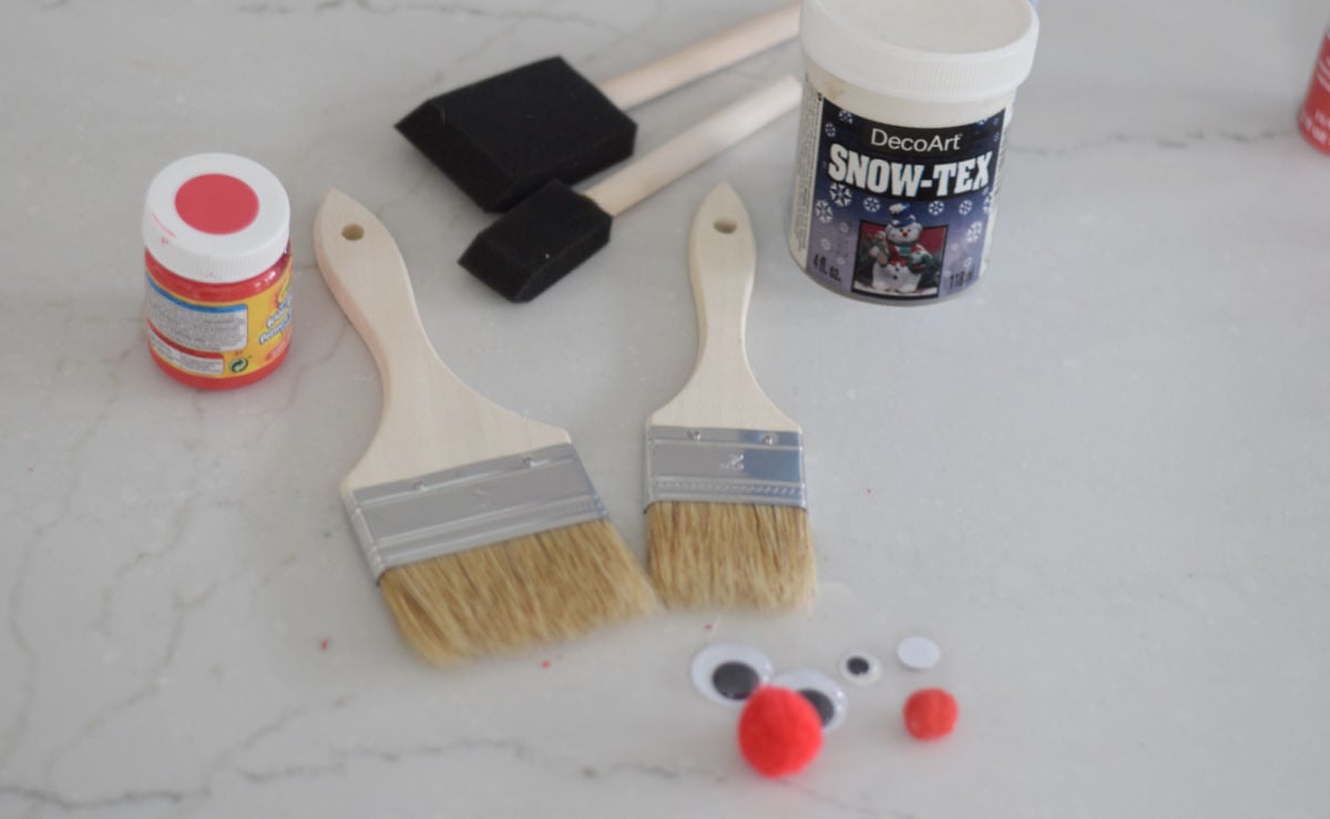 Santa paintbrush supplies