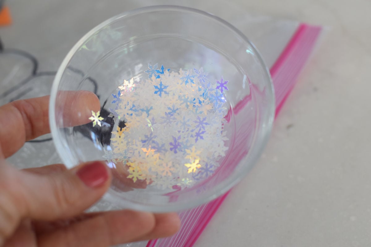 snow glitter 