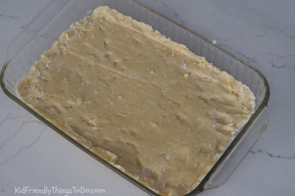 lemon bar crust in pan