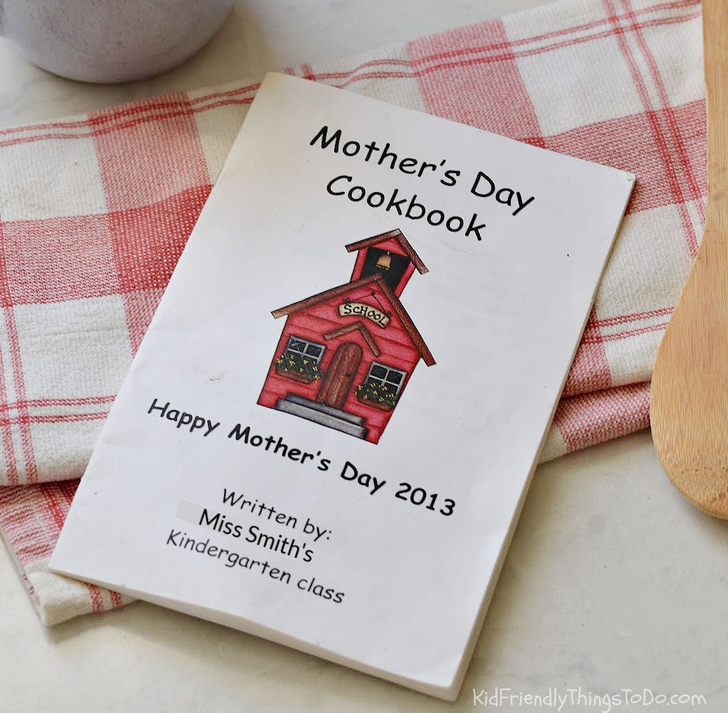 Mother's Day cookbook gift idea for classrooms