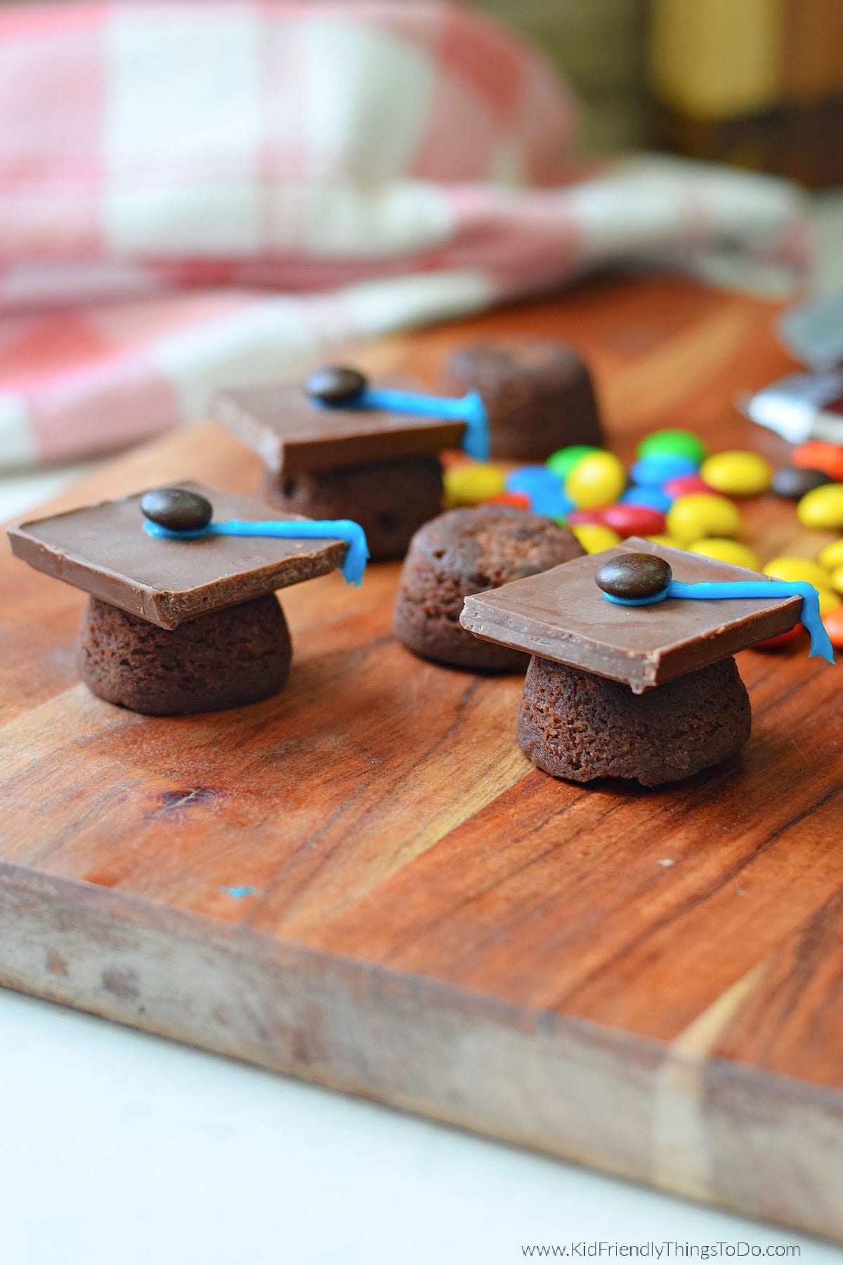 brownie bit graduation caps