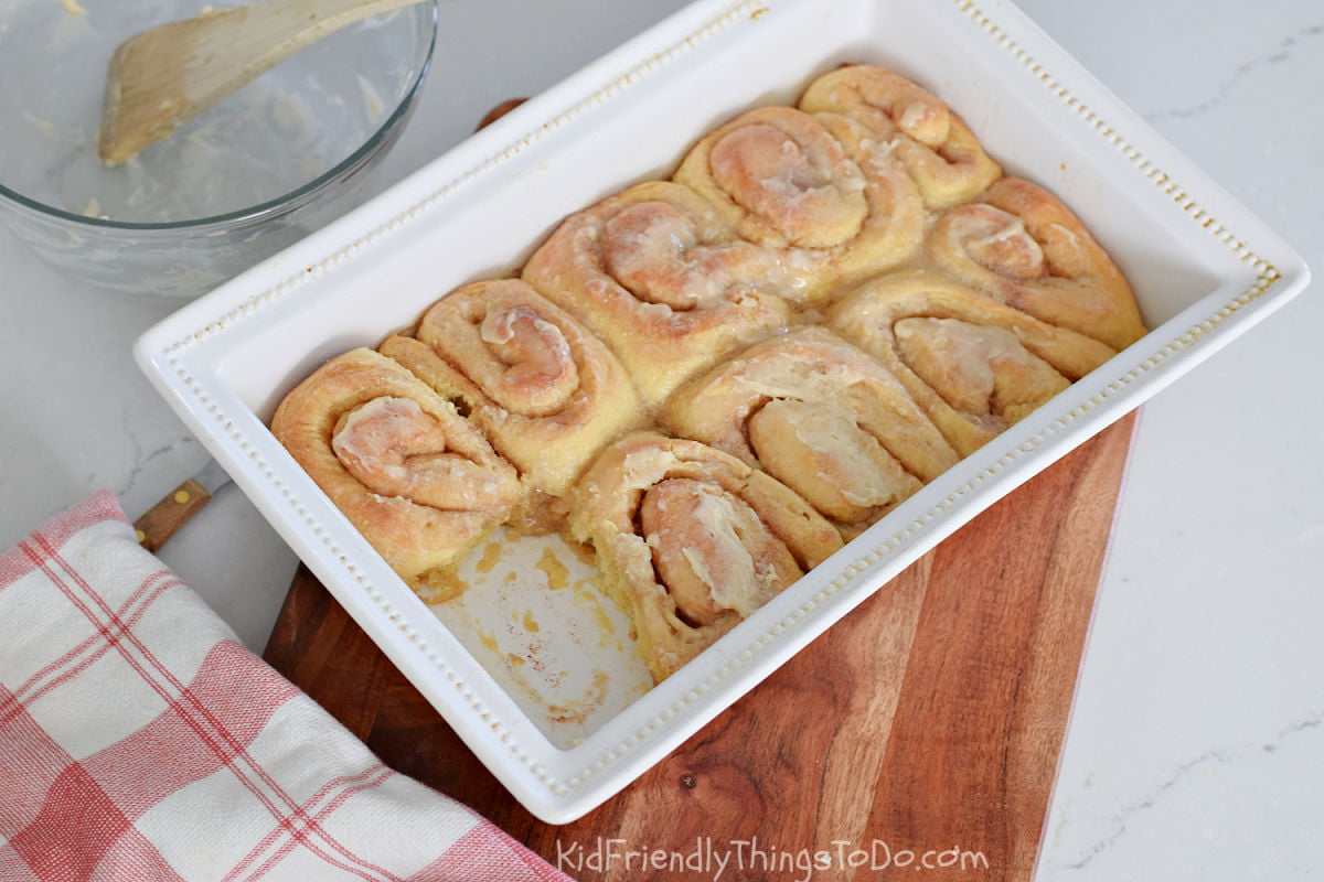 homemade cinnamon roll in pan